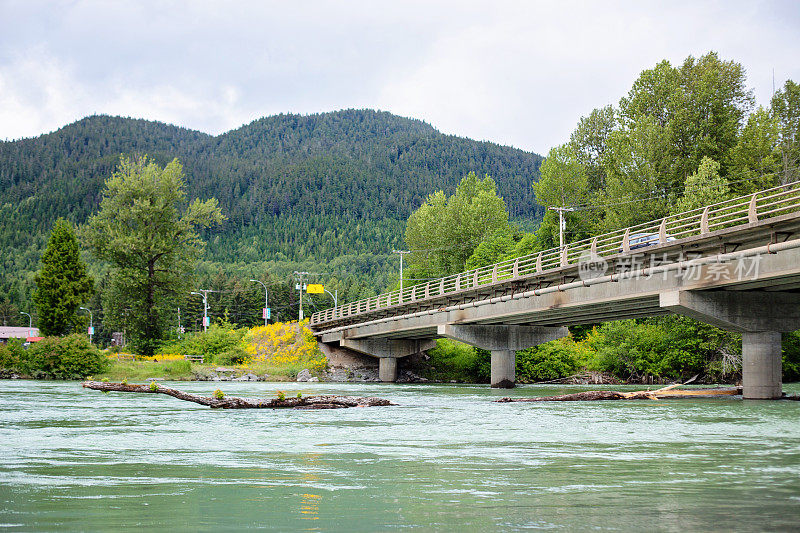 Highway Crossing Kitsumkalum River